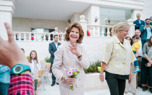 Silvia de Suède à l'ambassade à Amman